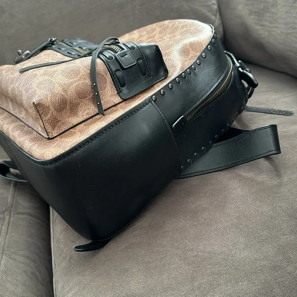 Coach backpack - Picture 4 of 8